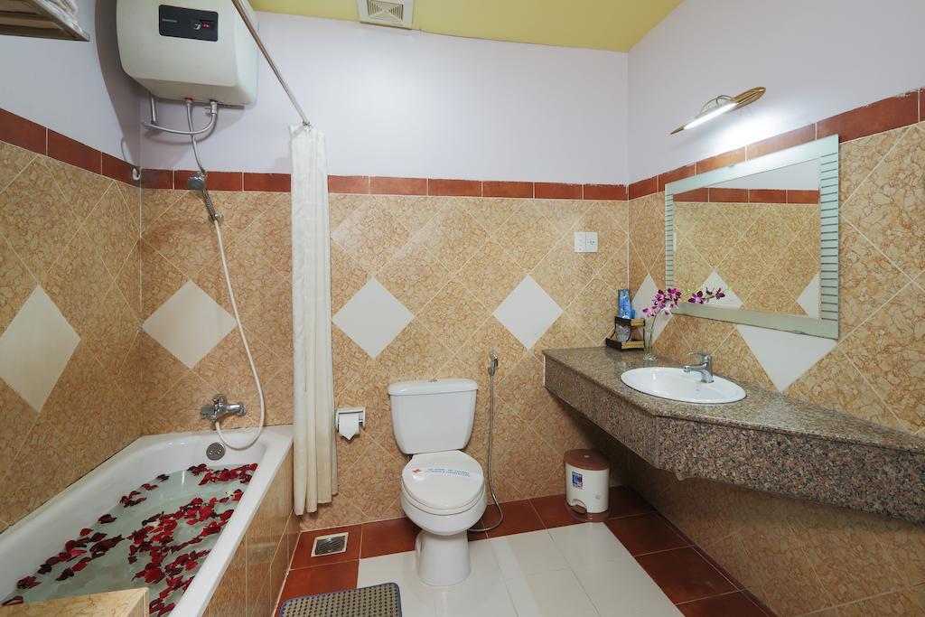 Nha Trang Beach Hotel Room photo